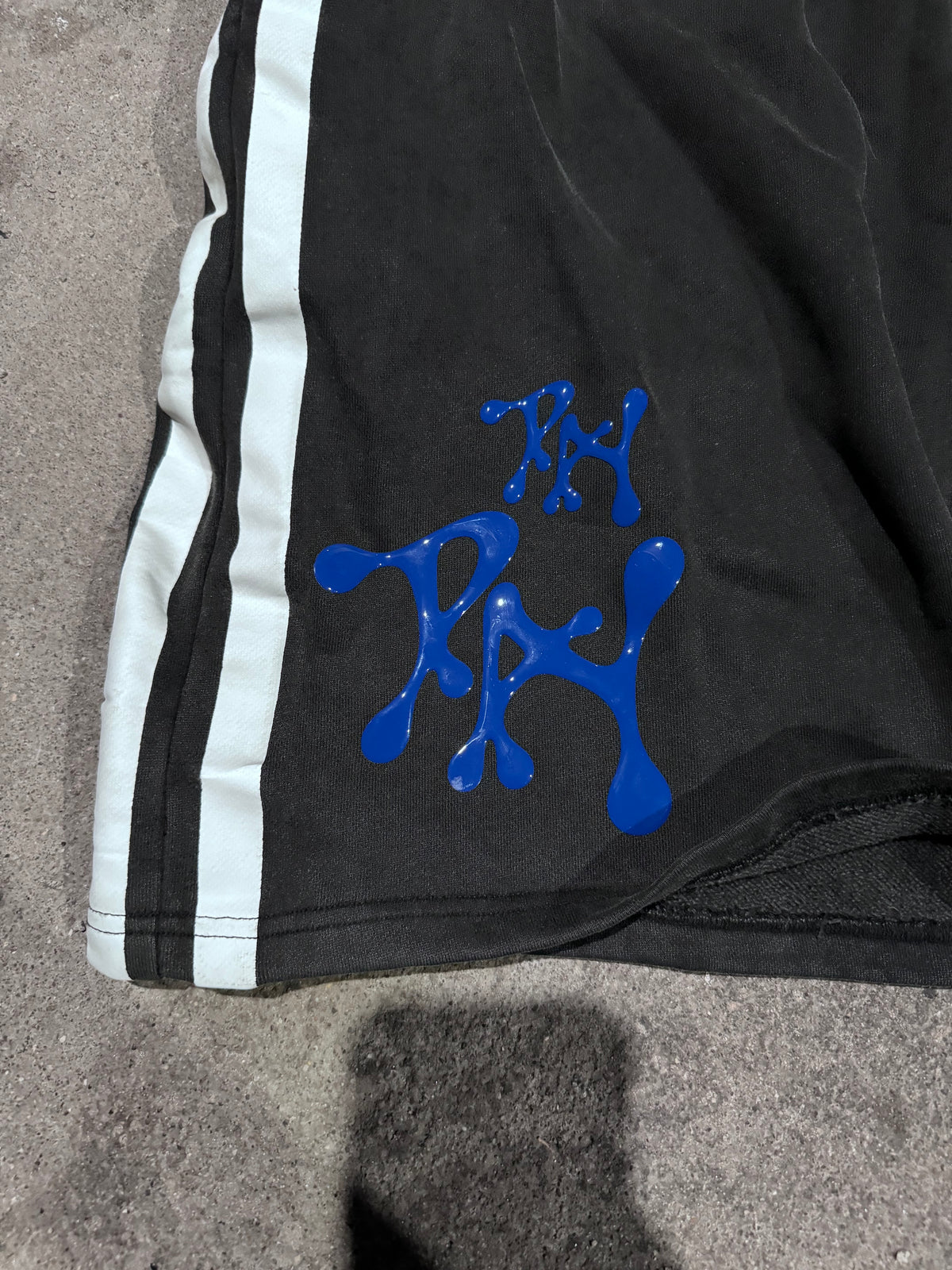PAY GRYPHON SHORTS (sample)