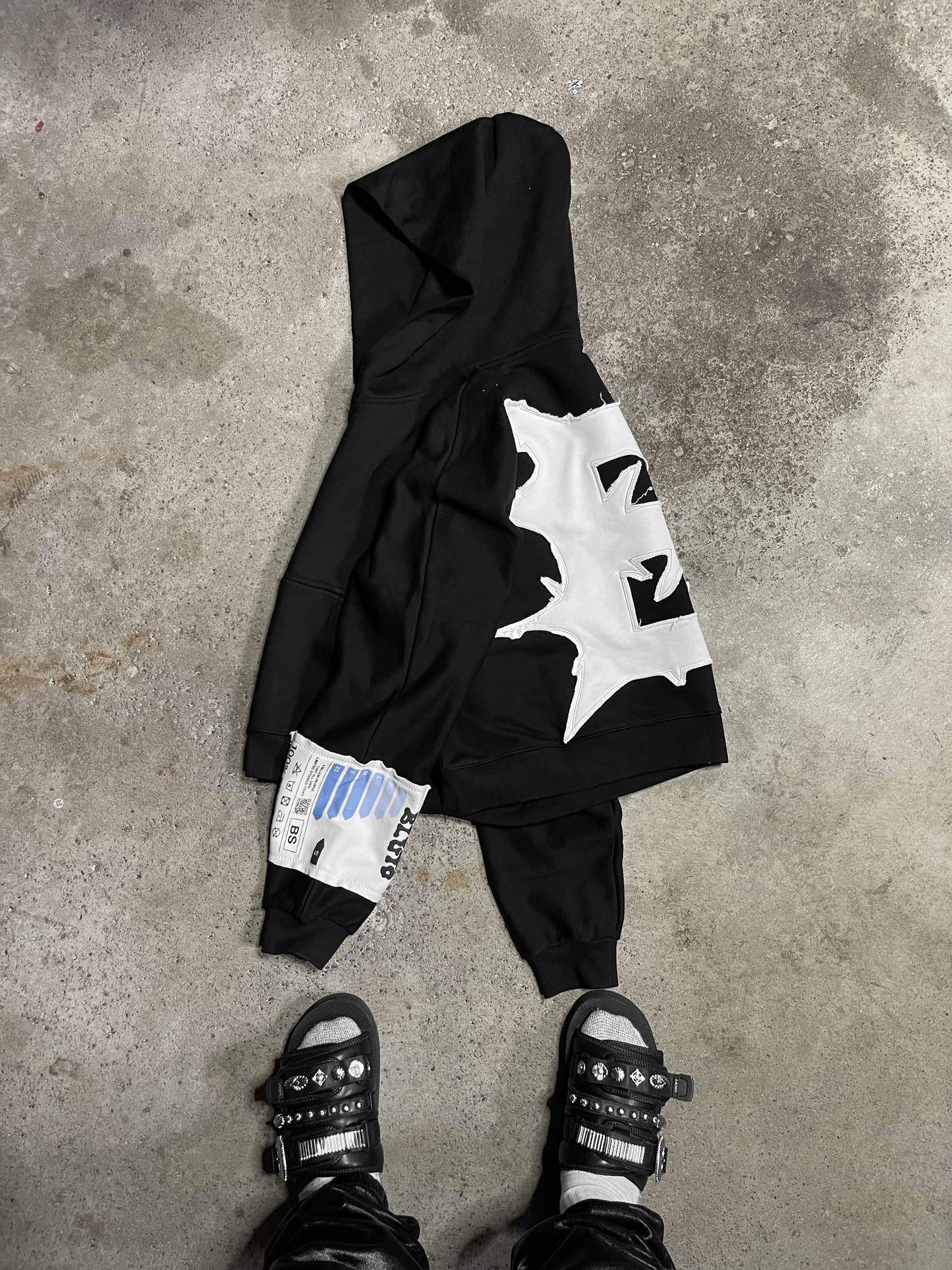 GRADIENT SCALE BLUTO HOODIE